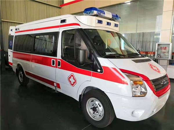 安仁县福特V362救护车